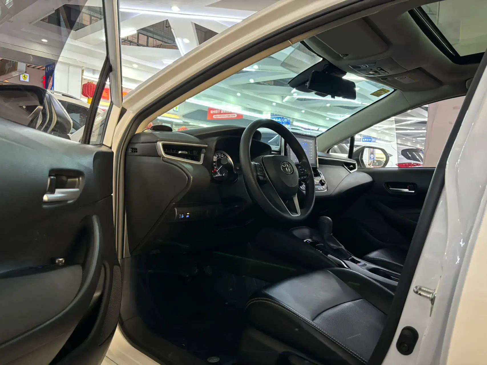 2021 TOYOTA COROLLA thumbnail 4