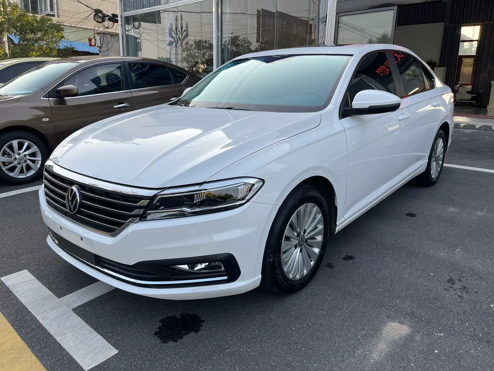 2021 VOLKSWAGEN LAVIDA view 1