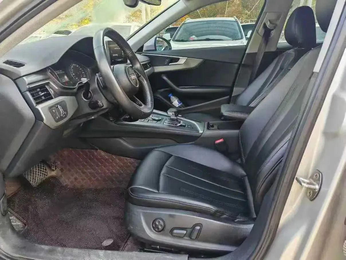 2019 AUDI A4L thumbnail 4