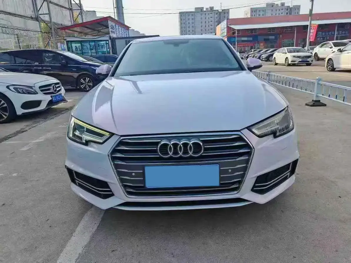 2019 AUDI A4L thumbnail 2