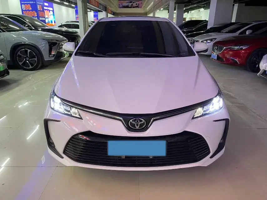 2023 TOYOTA COROLLA thumbnail 2