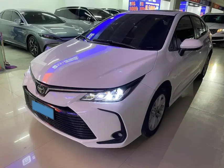 2023 TOYOTA COROLLA view 1