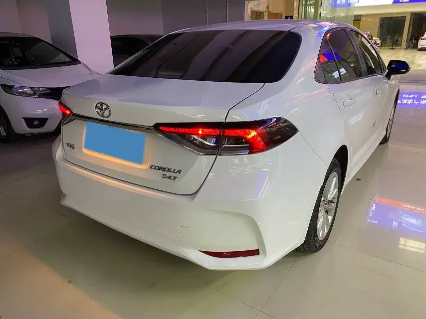 2023 TOYOTA COROLLA thumbnail 4
