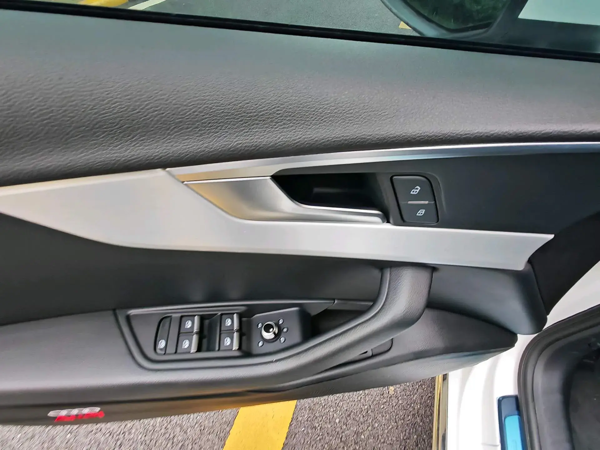 2020 AUDI A4L thumbnail 4