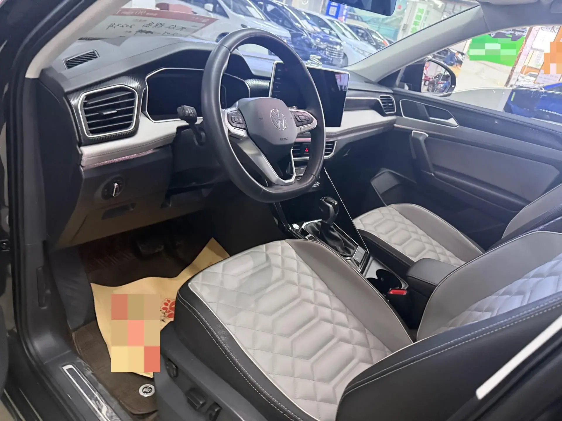 2023 VOLKSWAGEN TAYRON thumbnail 2