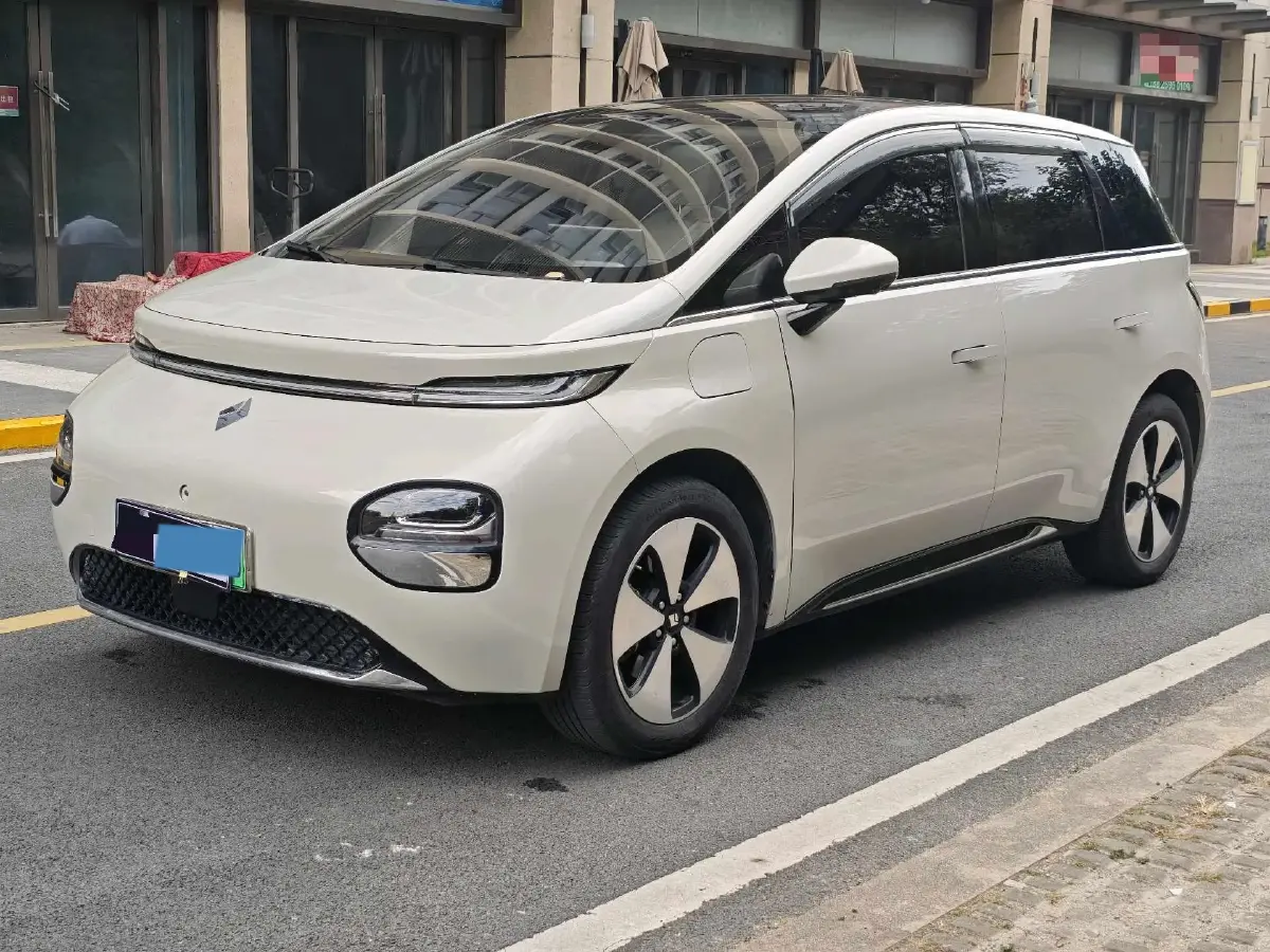 2023 BaoJun Cloud BEV 50.6KWH