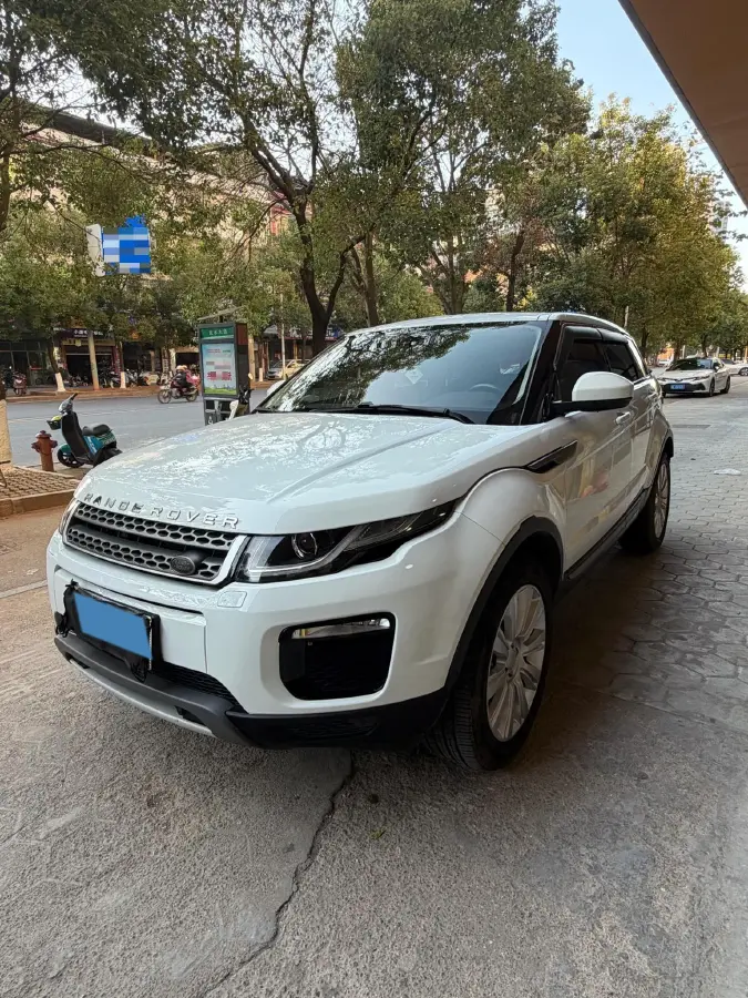 2018 Land Rover Range Rover Evoque 2.0T 241HP L4 9AT