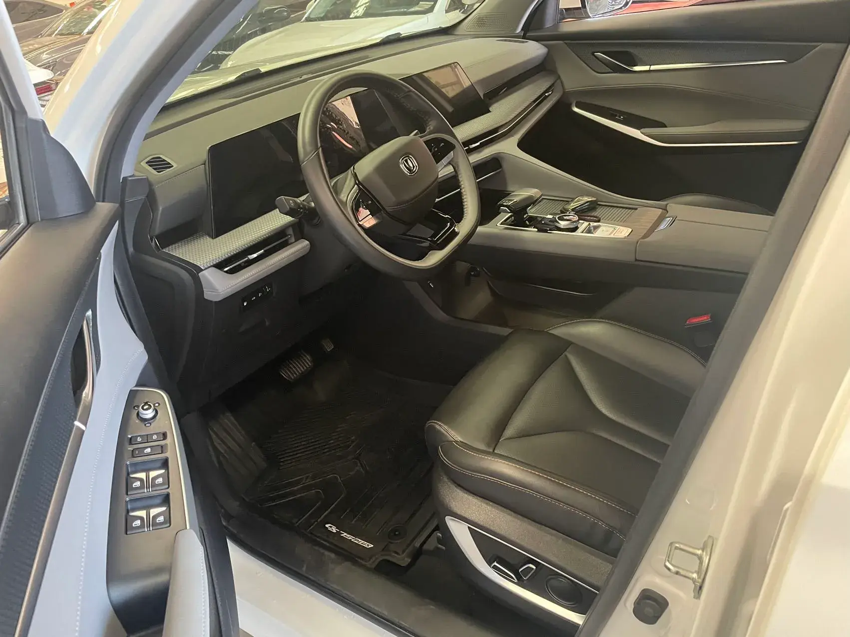 2022 CHANGAN CS75 thumbnail 4