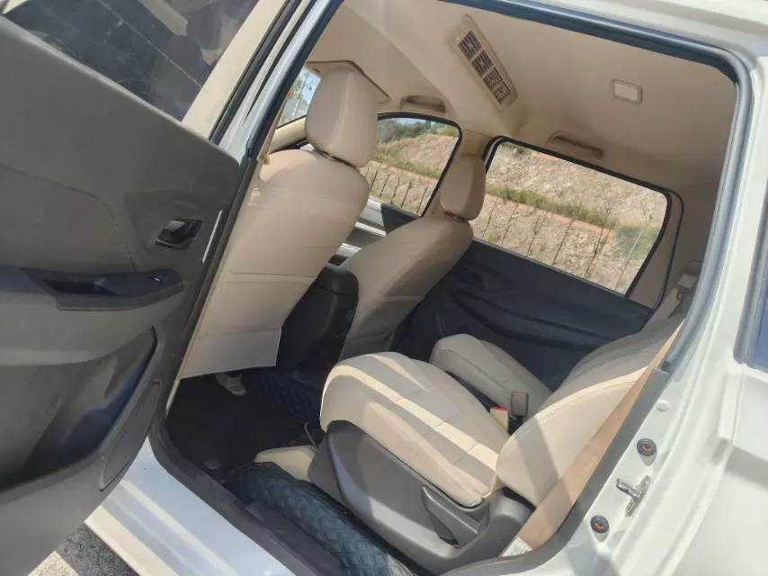 2019 WuLing HongGuang Plus 1.5T 147HP L4 6MT,autocango,china used car exporter,china ev exporter,chinese used car exporter,chinese used ev exporter