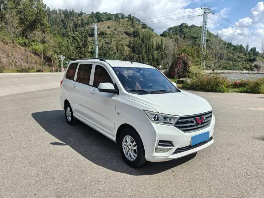 2019 WuLing HongGuang Plus 1.5T 147HP L4 6MT,autocango,china used car exporter,china ev exporter,chinese used car exporter,chinese used ev exporter