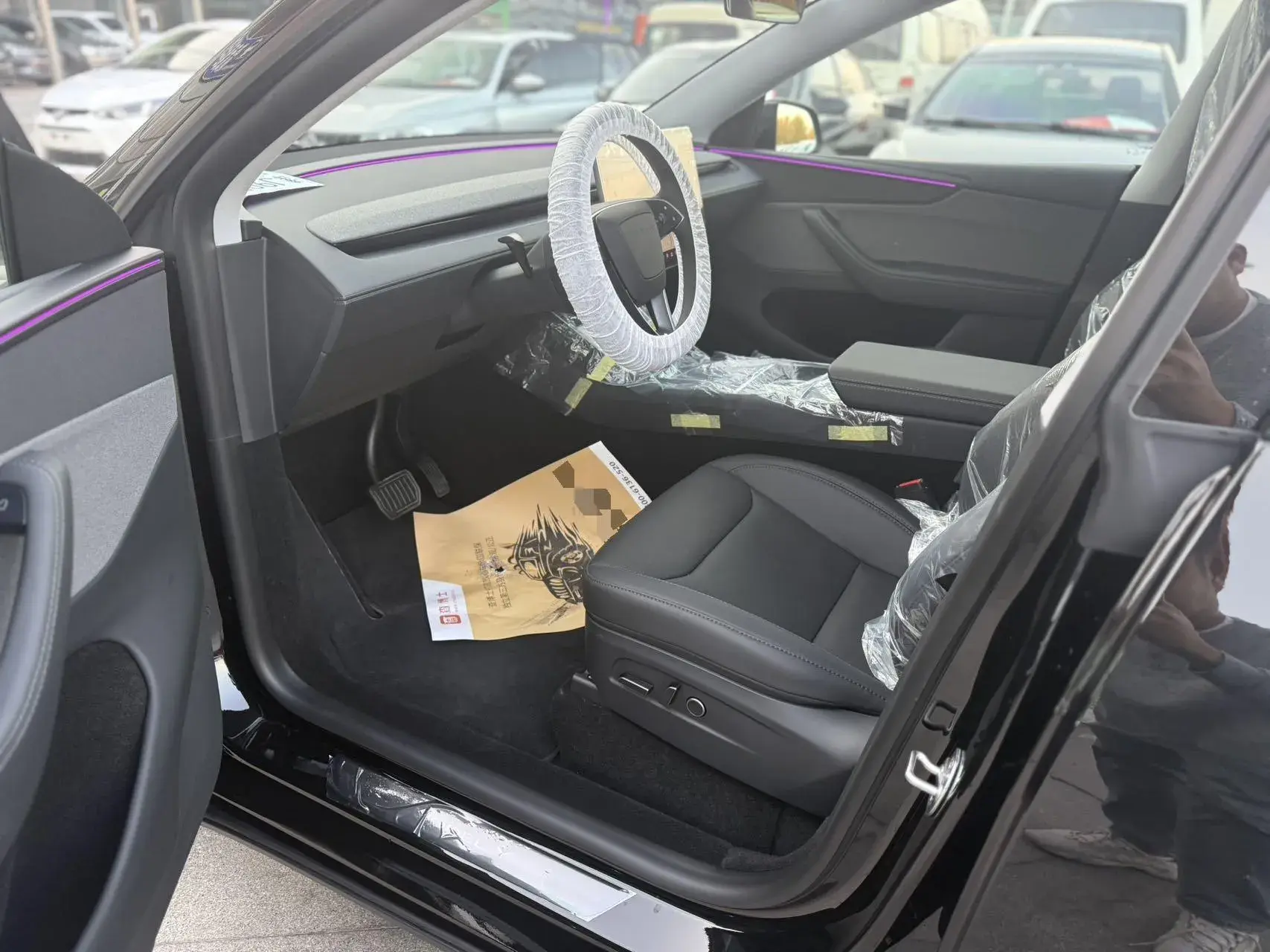 2025 TESLA MODEL thumbnail 4