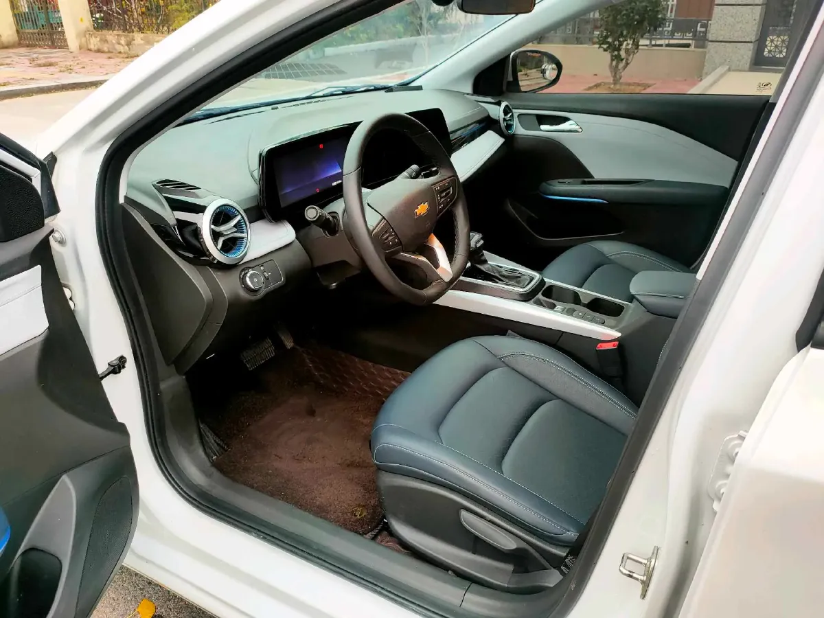 2024 Chevrolet Monza 1.5L 113HP L4 6DCT,autocango,china used car exporter,china ev exporter,chinese used car exporter,chinese used ev exporter