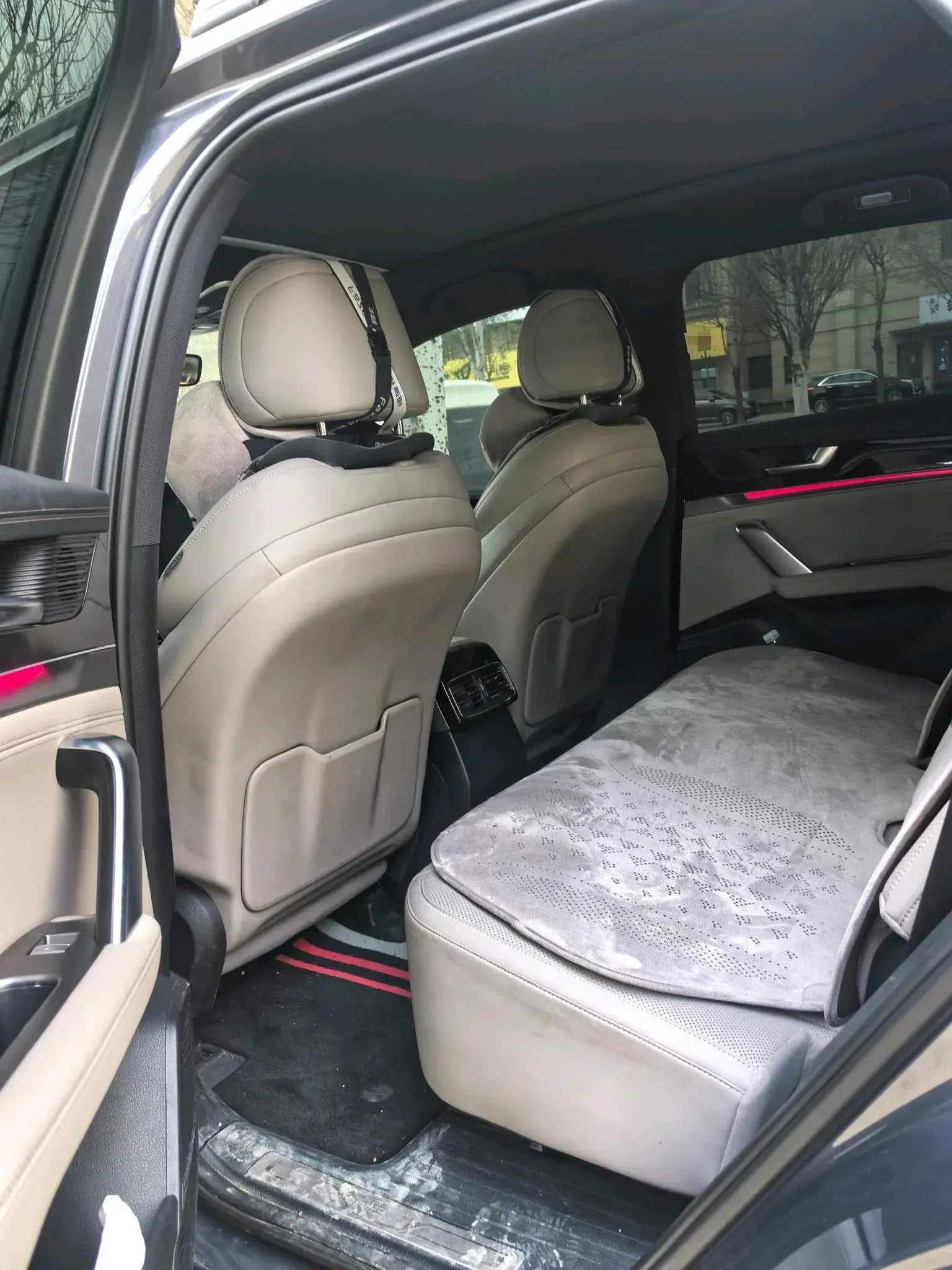 2024 BYD TANG thumbnail 3