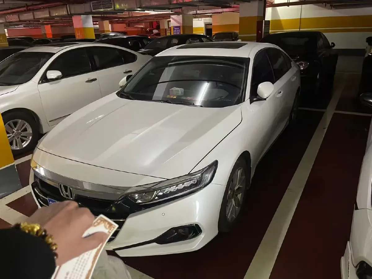2022 Honda Accord 1.5T 194HP L4 CVT,autocango,china used car exporter,china ev exporter,chinese used car exporter,chinese used ev exporter