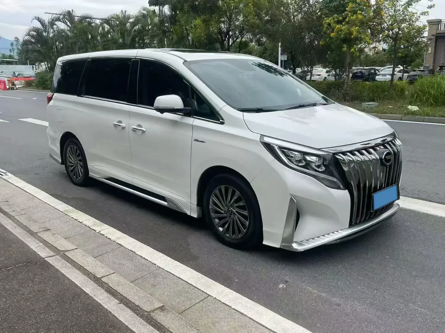 2021 GAC TRUMPCHI thumbnail 3