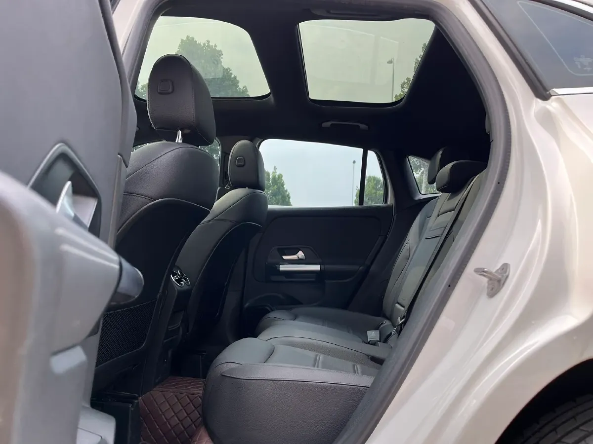 2023 Mercedes-Benz GLA Class 1.3T 163HP L4 7DCT,autocango,china used car exporter,china ev exporter,chinese used car exporter,chinese used ev exporter