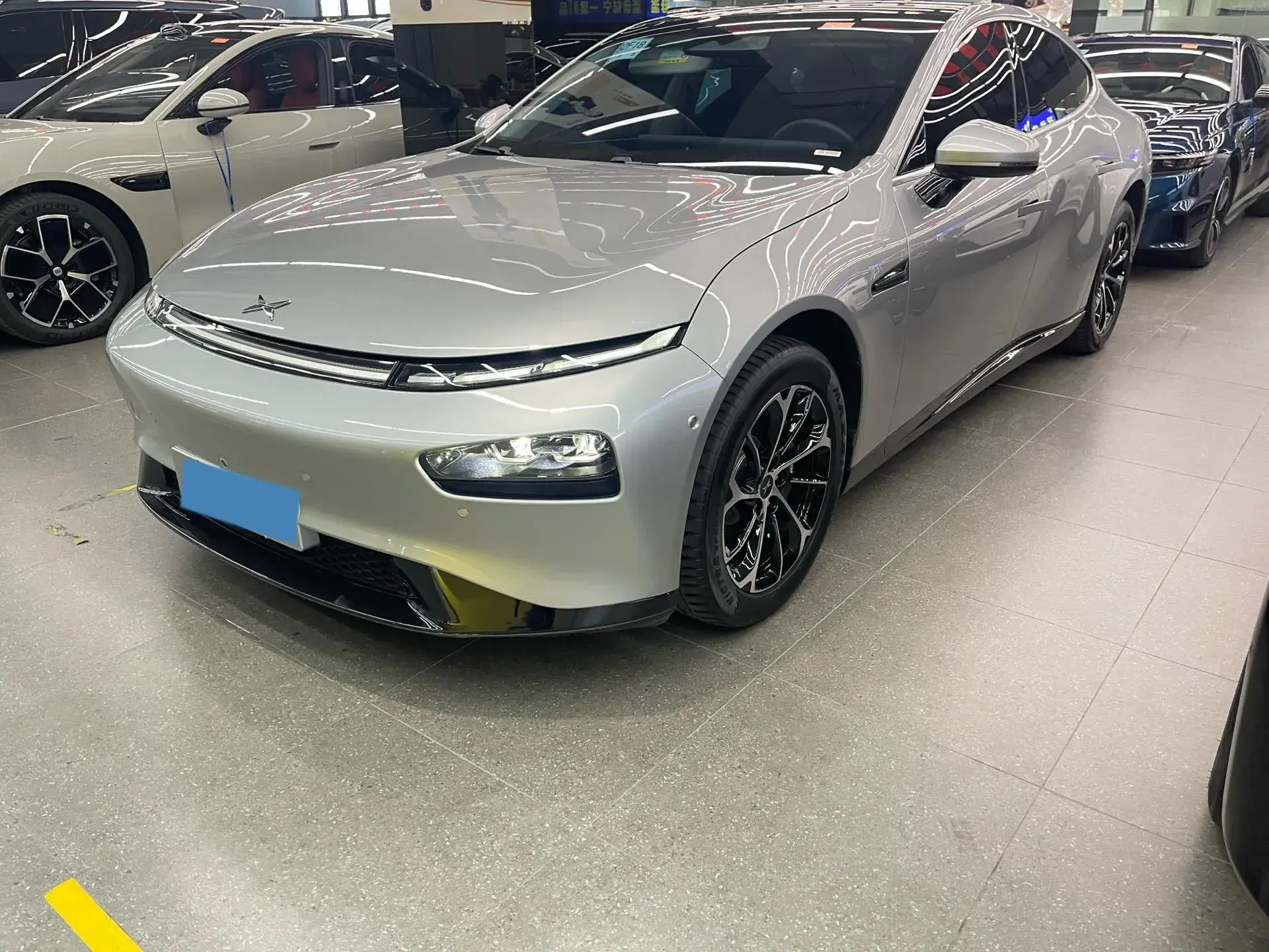 2023 XPENG P7 view 1