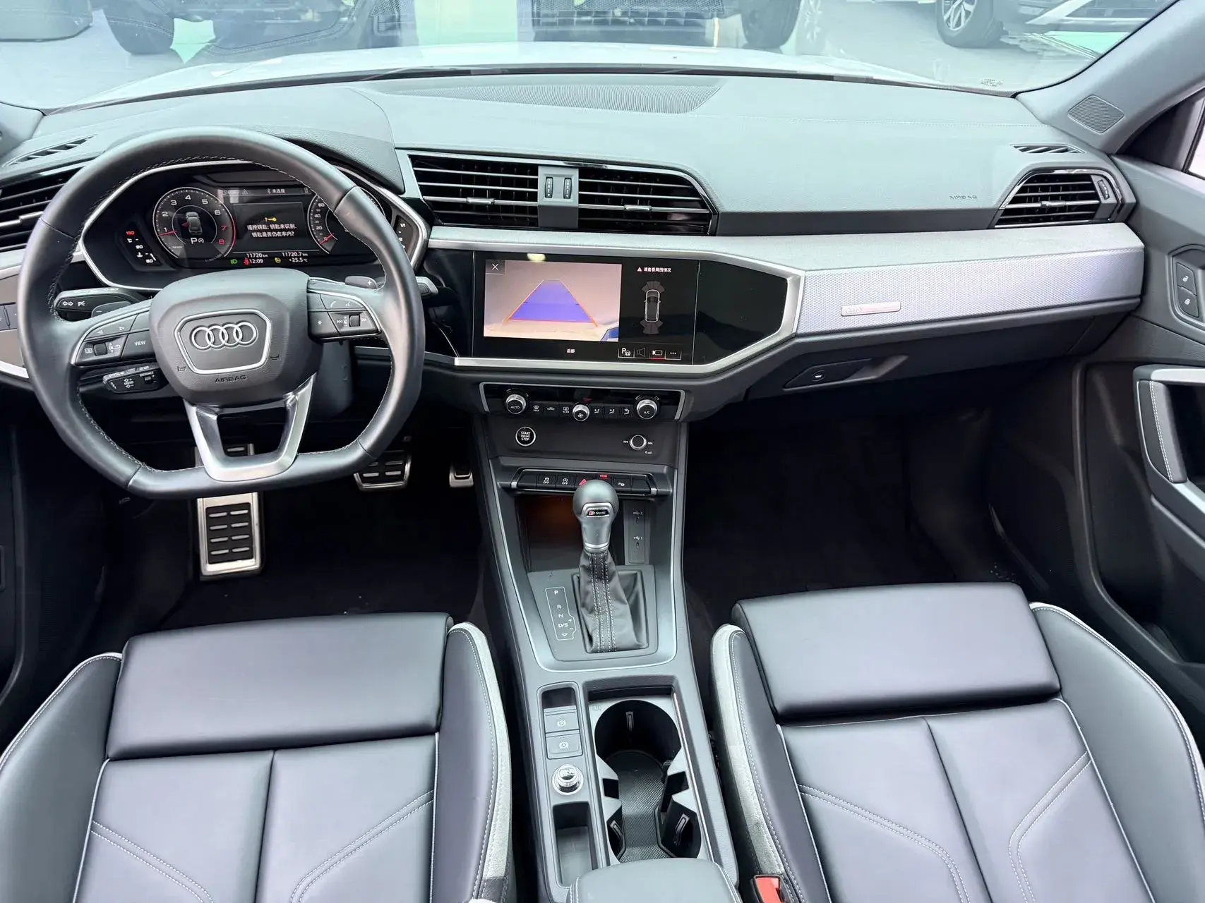 2024 AUDI Q2L thumbnail 3