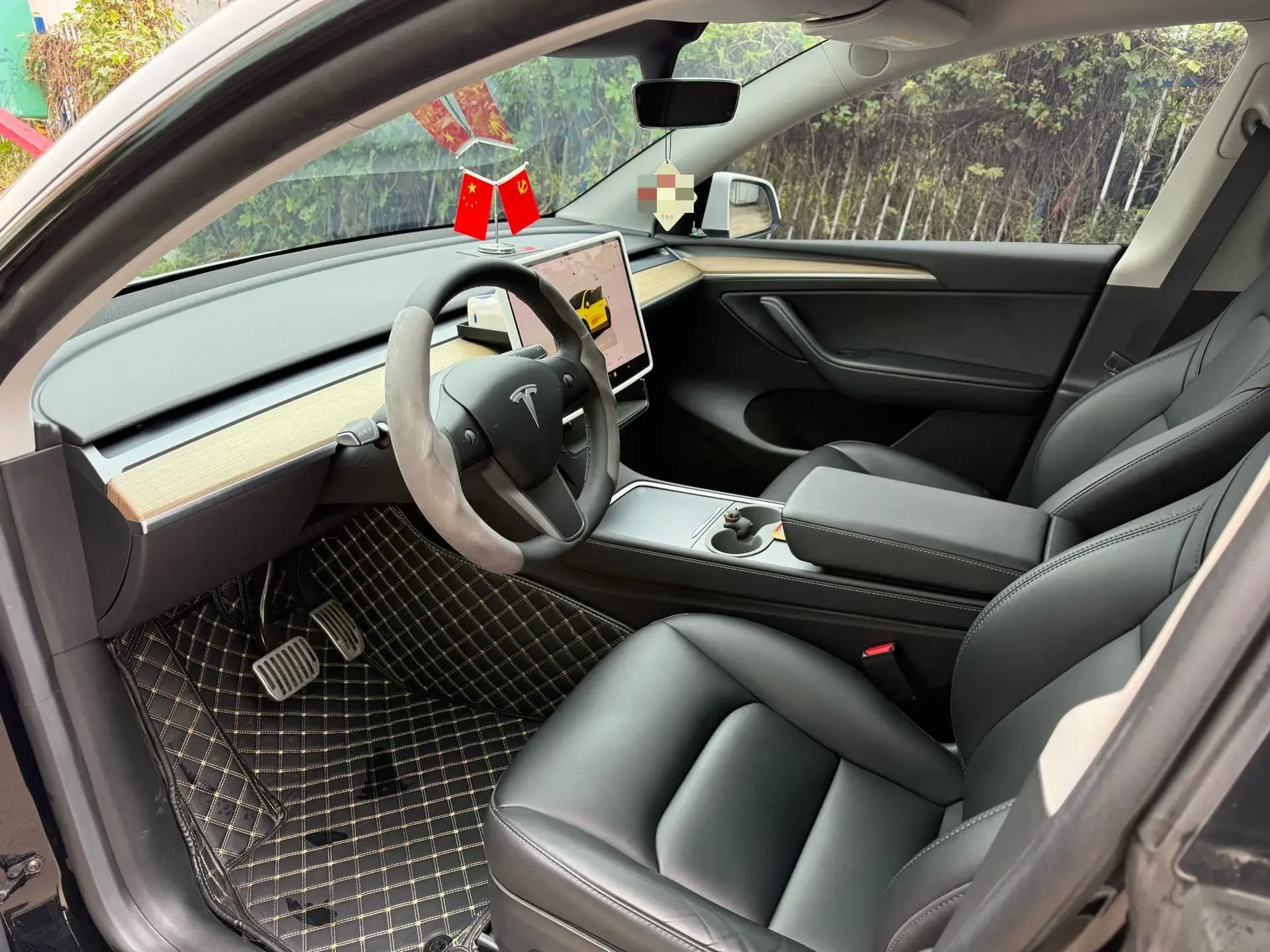 2022 TESLA MODEL thumbnail 4