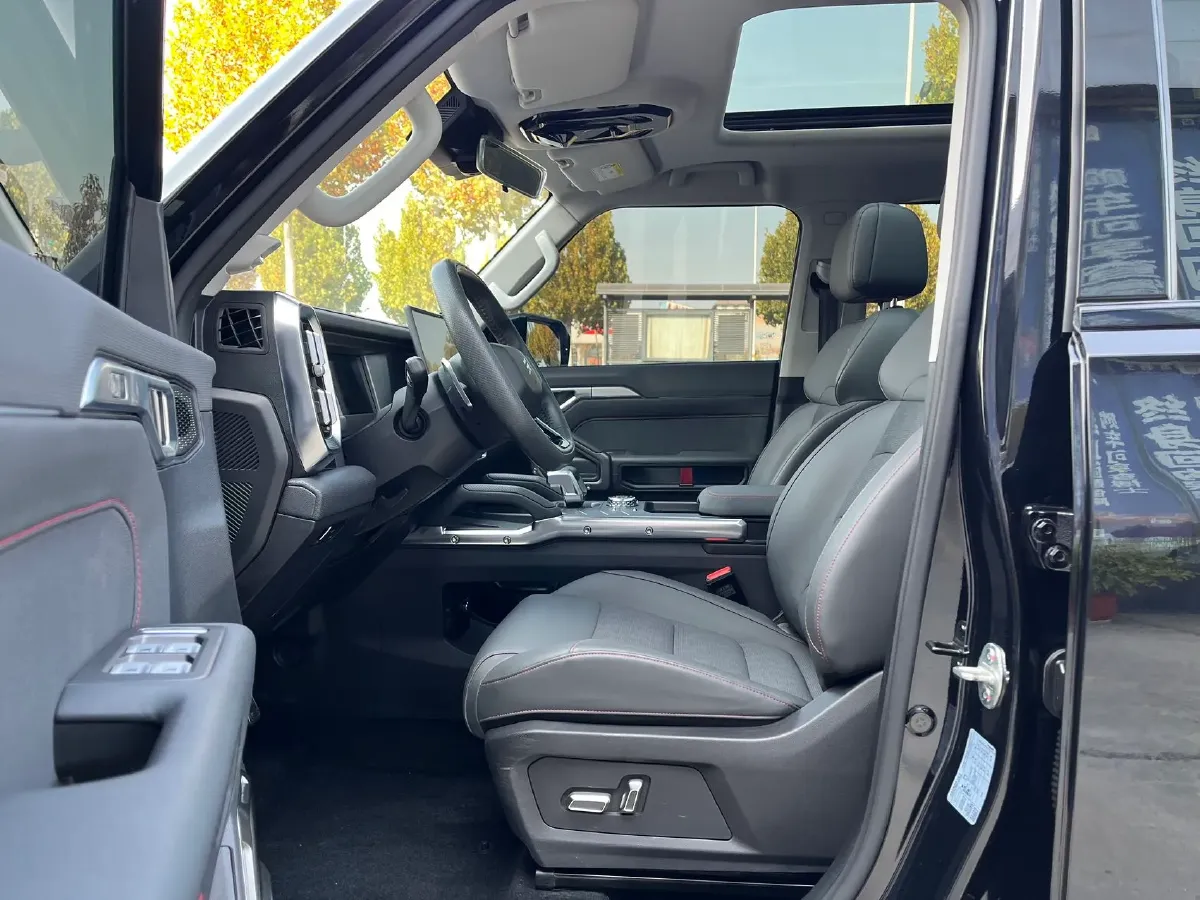 2023 Jetour Traveller 2.0T 254HP L4 7DCT,autocango,china used car exporter,china ev exporter,chinese used car exporter,chinese used ev exporter