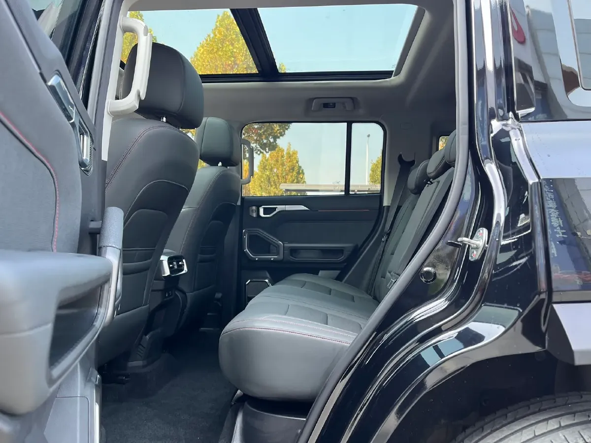 2023 Jetour Traveller 2.0T 254HP L4 7DCT,autocango,china used car exporter,china ev exporter,chinese used car exporter,chinese used ev exporter