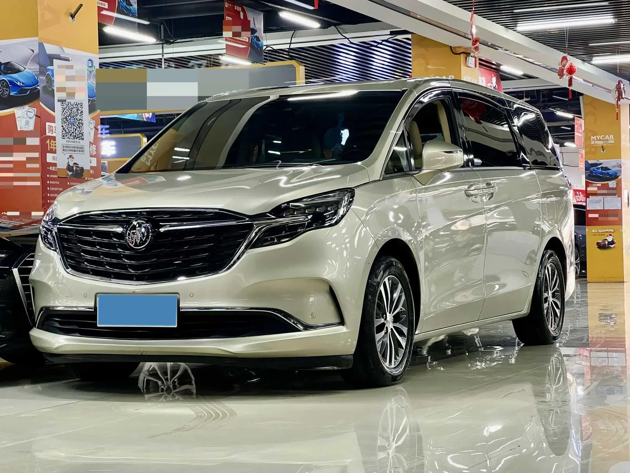 2022 BUICK GL8 view 1