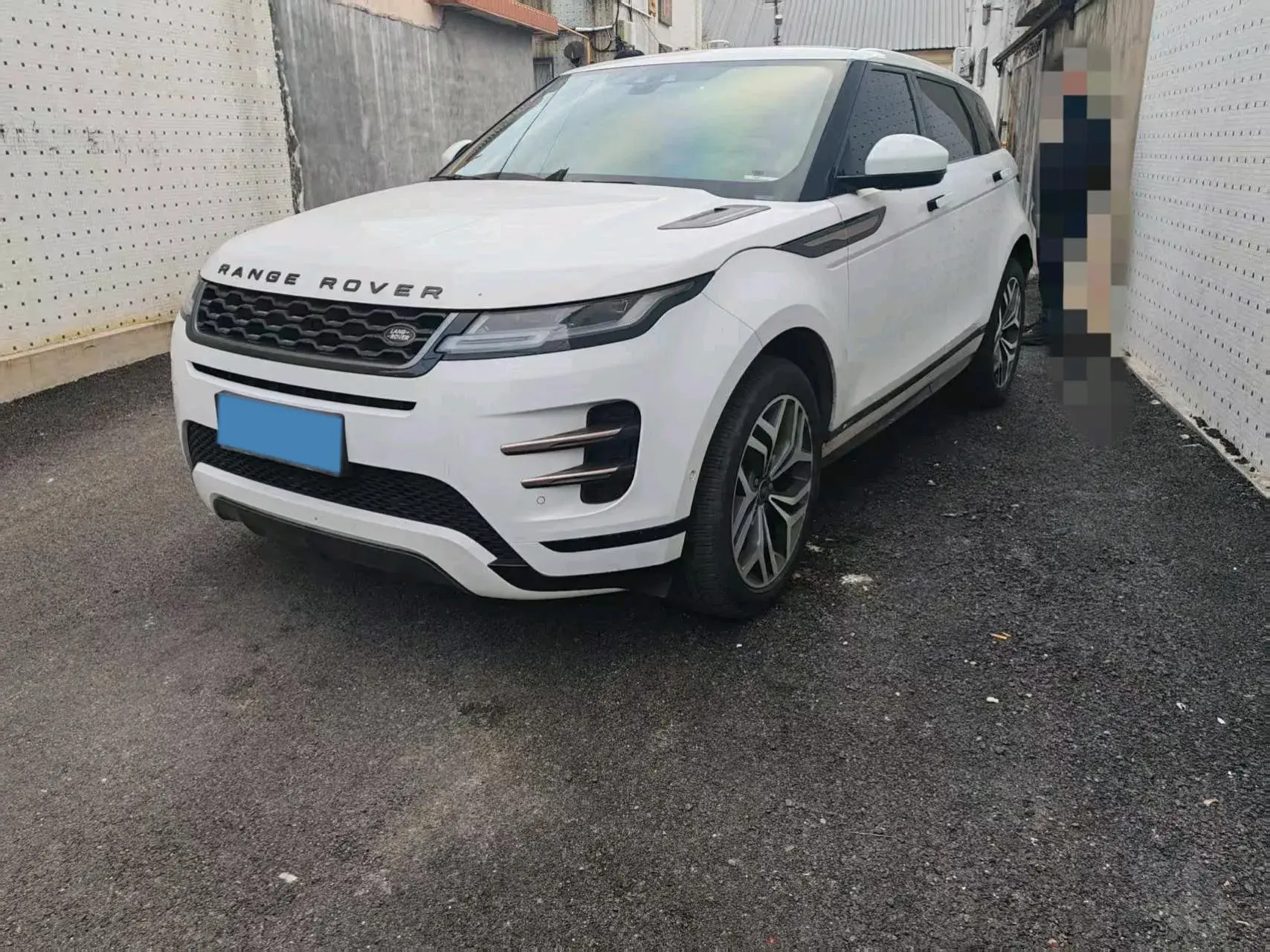 2020 LAND ROVER view 1