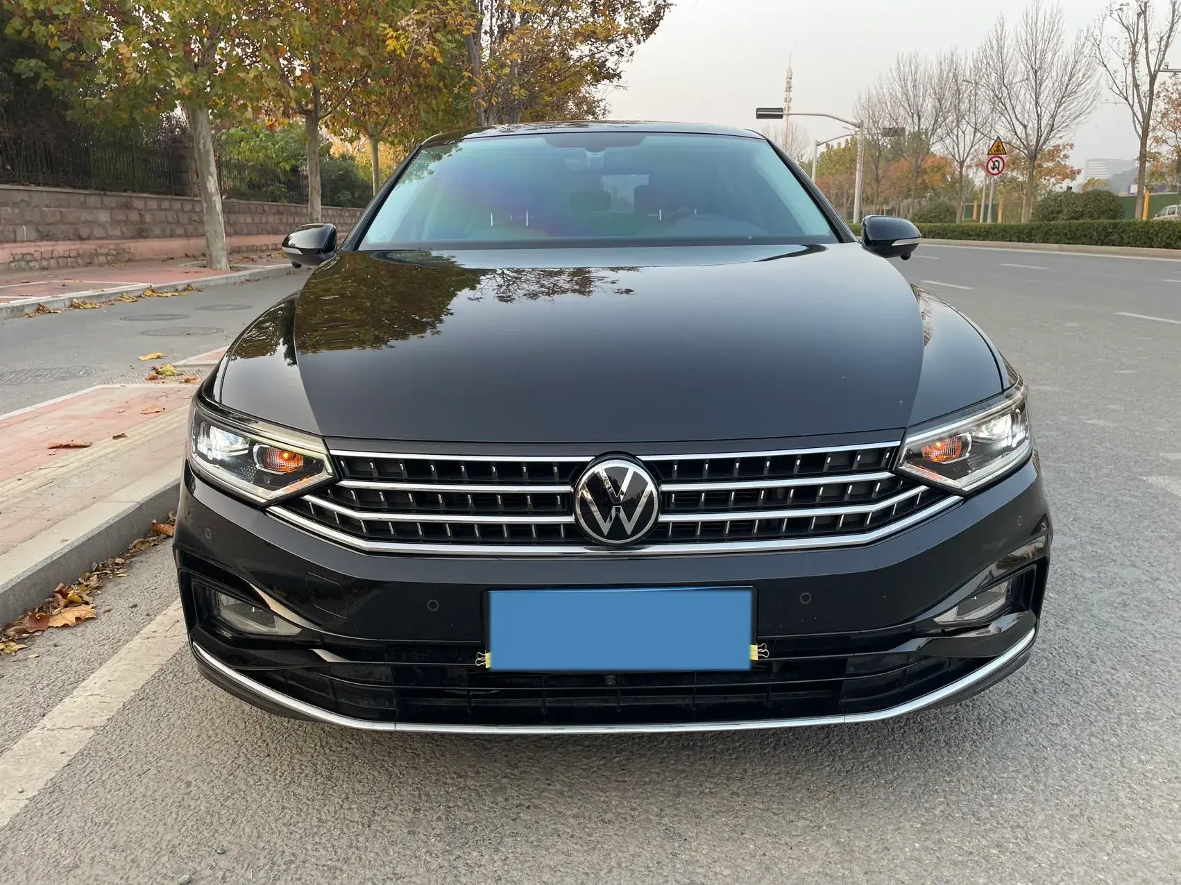 2023 VOLKSWAGEN MAGOTAN thumbnail 2