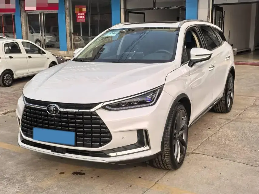 2019 BYD TANG view 1