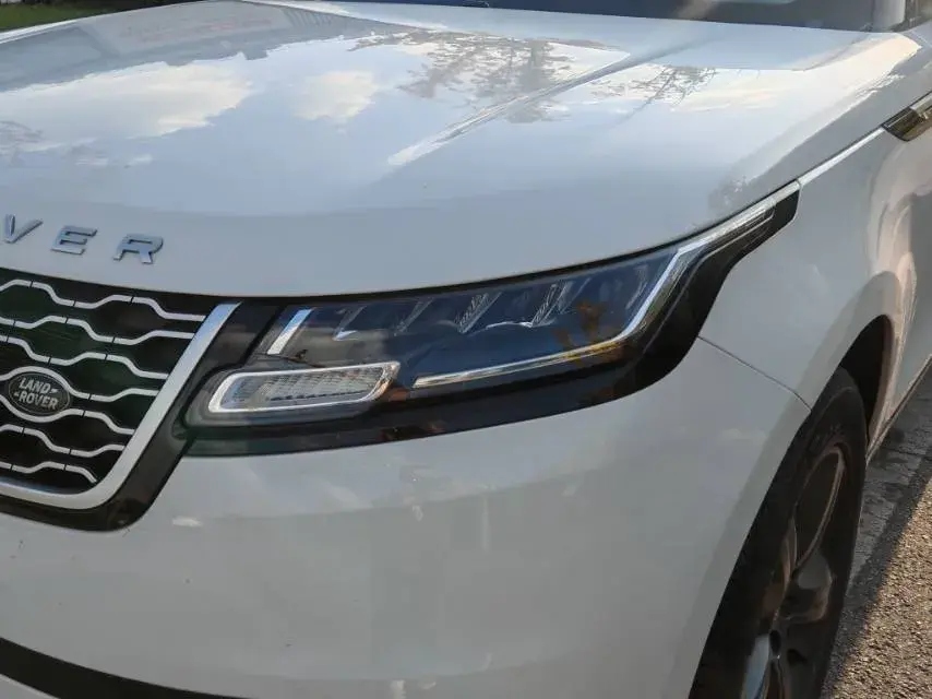 2022 LAND ROVER thumbnail 3