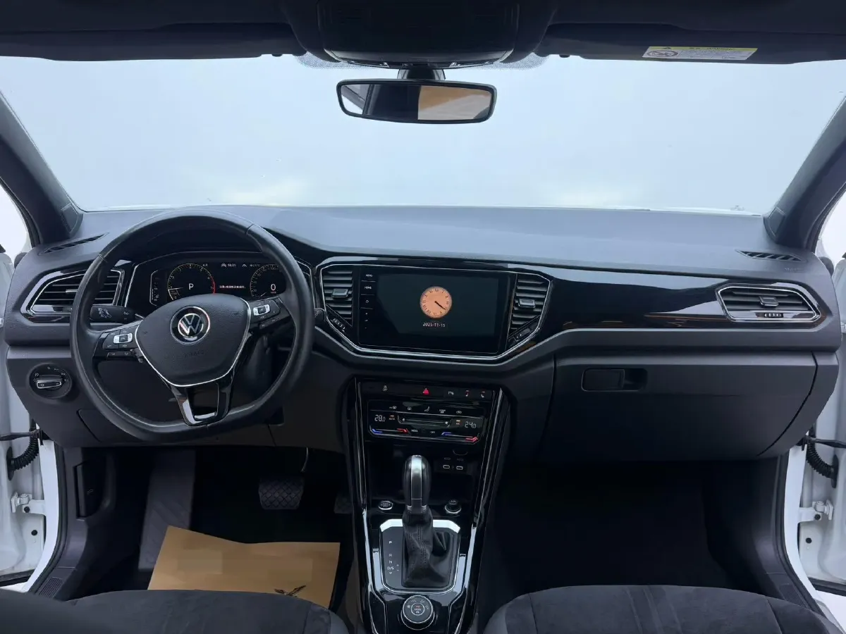 2021 Volkswagen T-Roc 1.4T 150HP L4 7DCT,autocango,china used car exporter,china ev exporter,chinese used car exporter,chinese used ev exporter