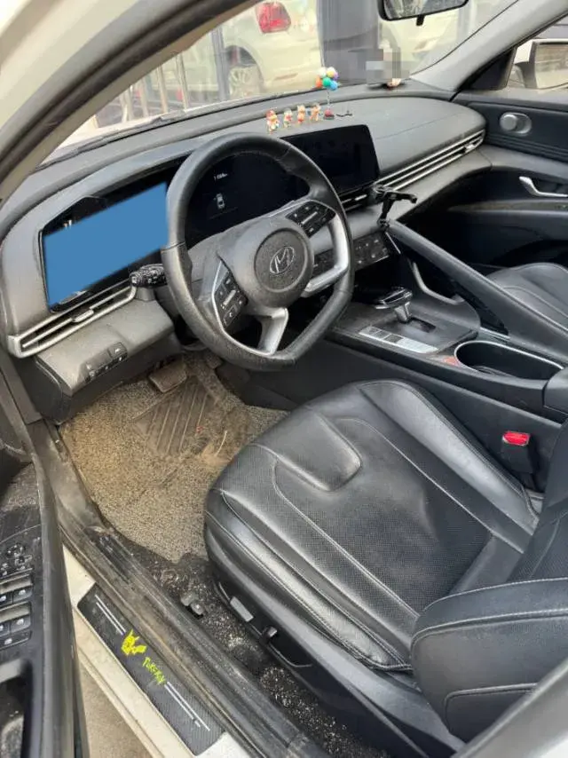 2022 HYUNDAI ELANTRA thumbnail 2