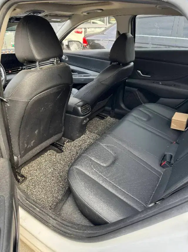 2022 HYUNDAI ELANTRA thumbnail 3