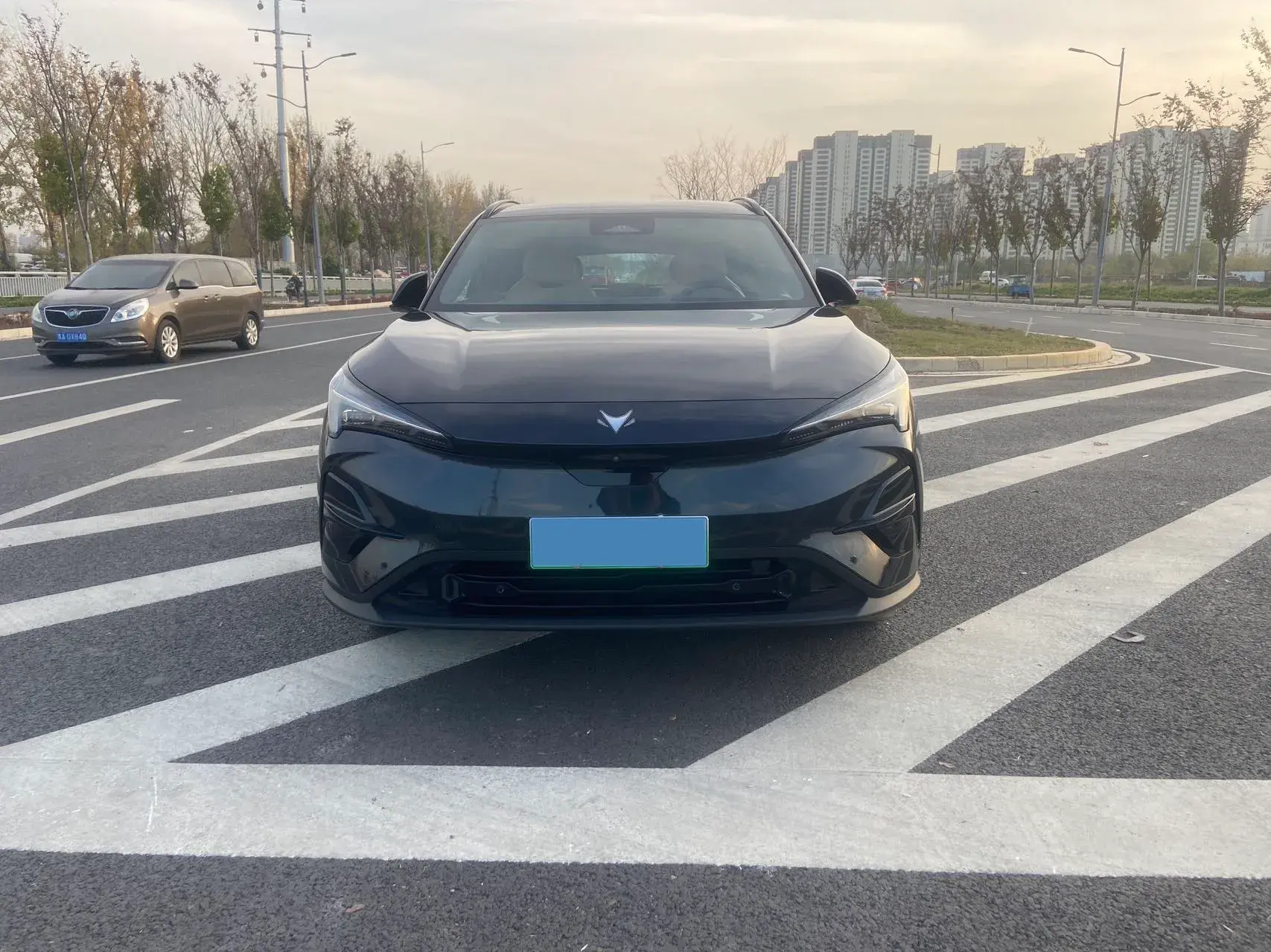 2024 ARCFOX ΑT5 thumbnail 2