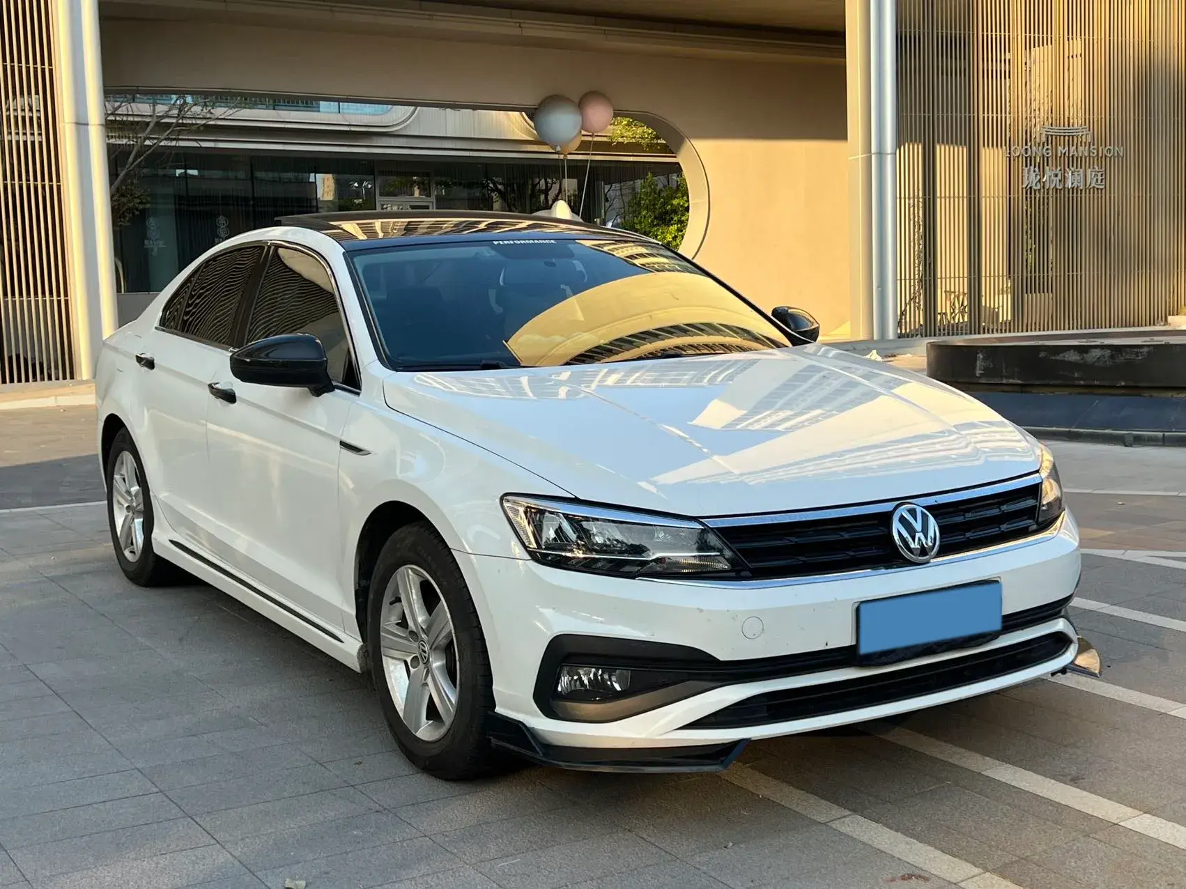 2021 VOLKSWAGEN LAMANDO thumbnail 3