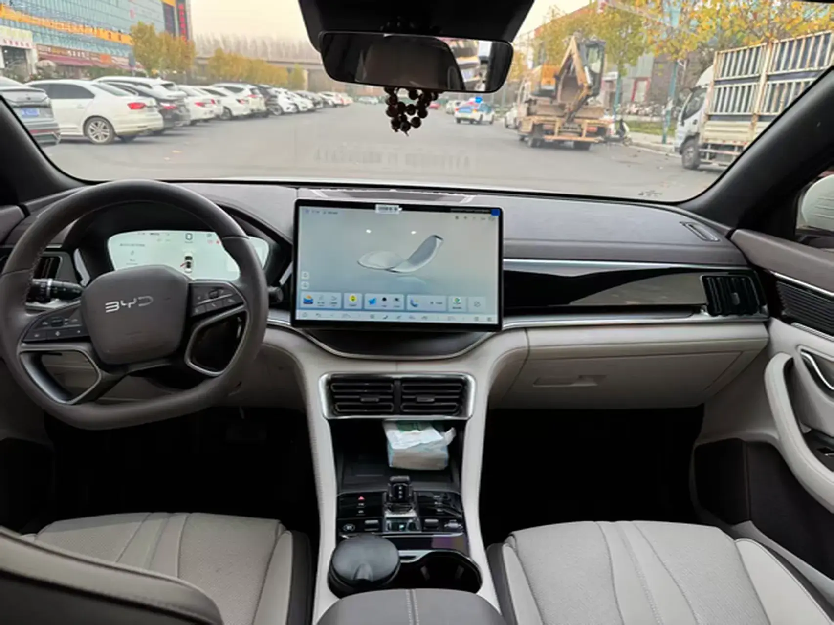 2025 BYD SONG thumbnail 3