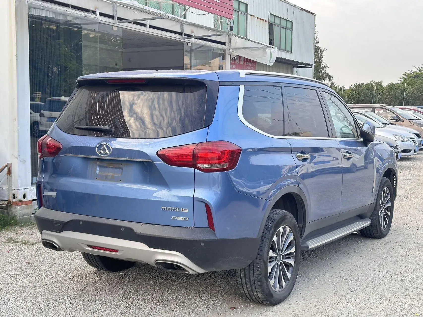 2017 MAXUS D90 thumbnail 3