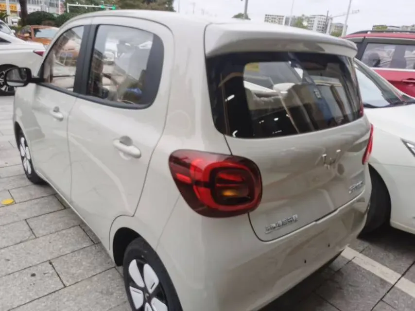 2025 WuLing HongGuang MINI EV BEV 16.2KWH,autocango,china used car exporter,china ev exporter,chinese used car exporter,chinese used ev exporter