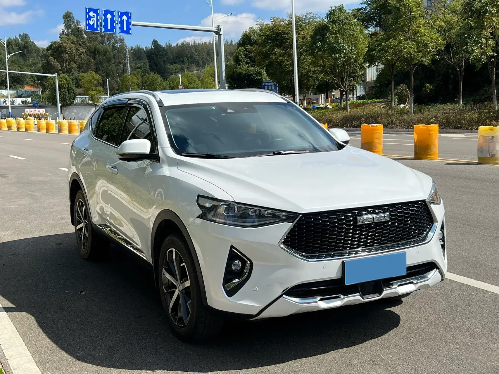 2019 HAVAL F7 thumbnail 2