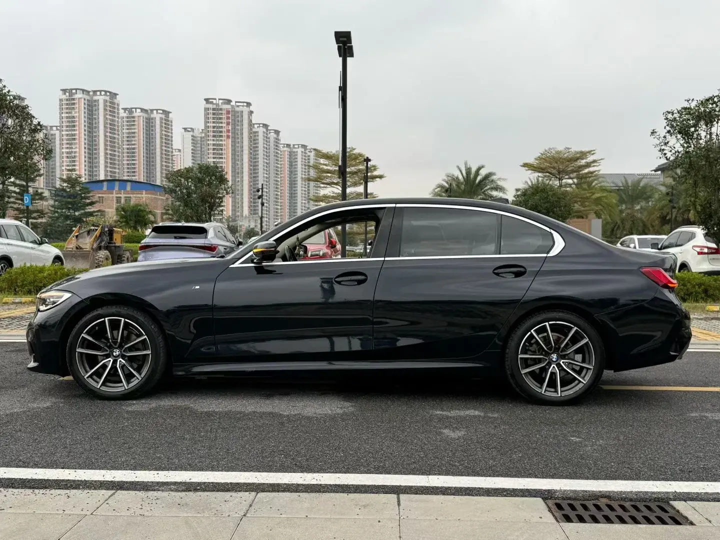 2020 BMW 3 thumbnail 3