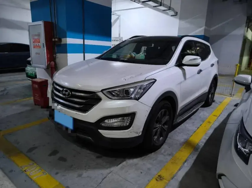 2013 HYUNDAI SANTAFE view 1