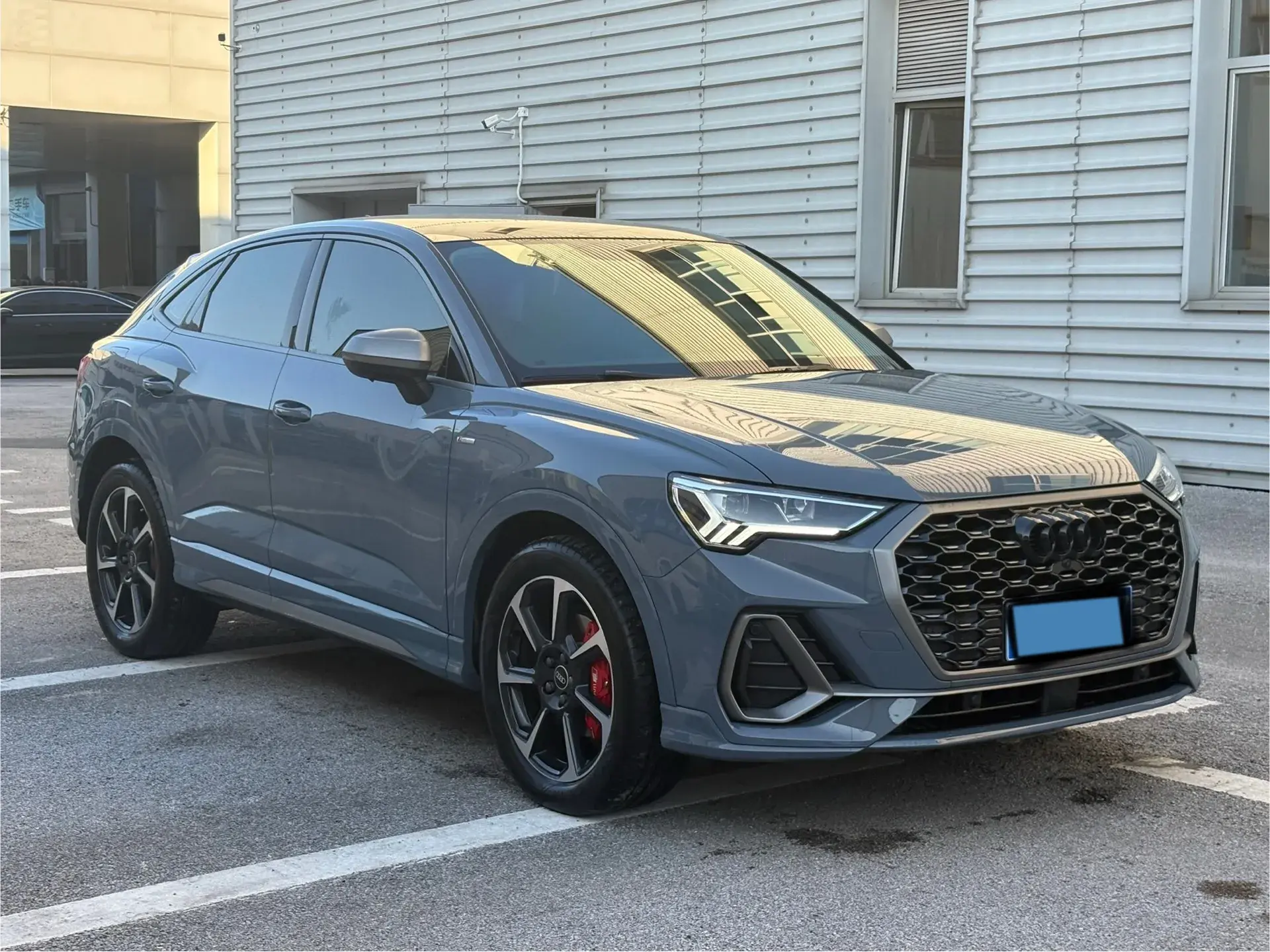 2022 AUDI Q3 thumbnail 3
