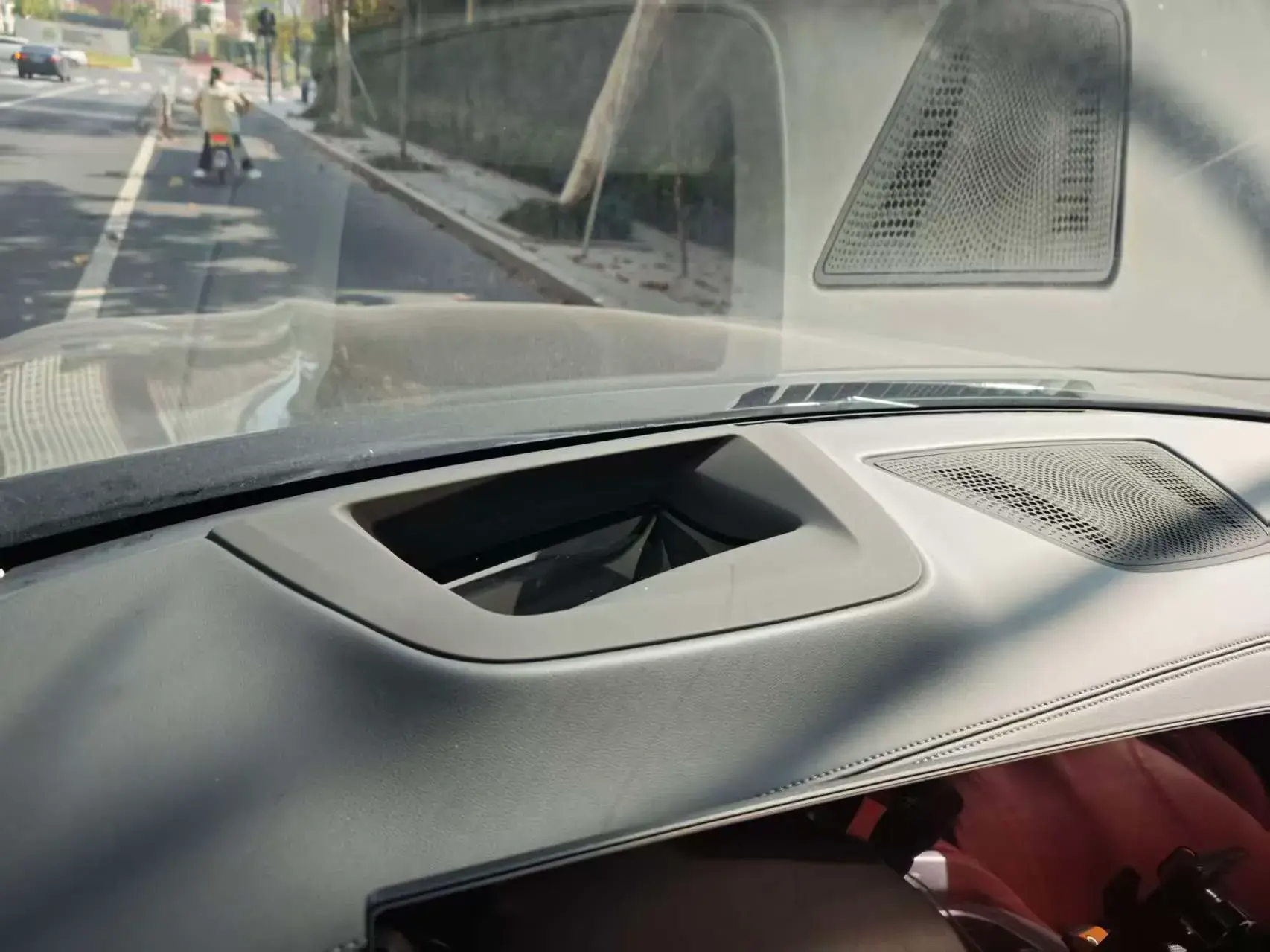 2023 BMW X5 thumbnail 2