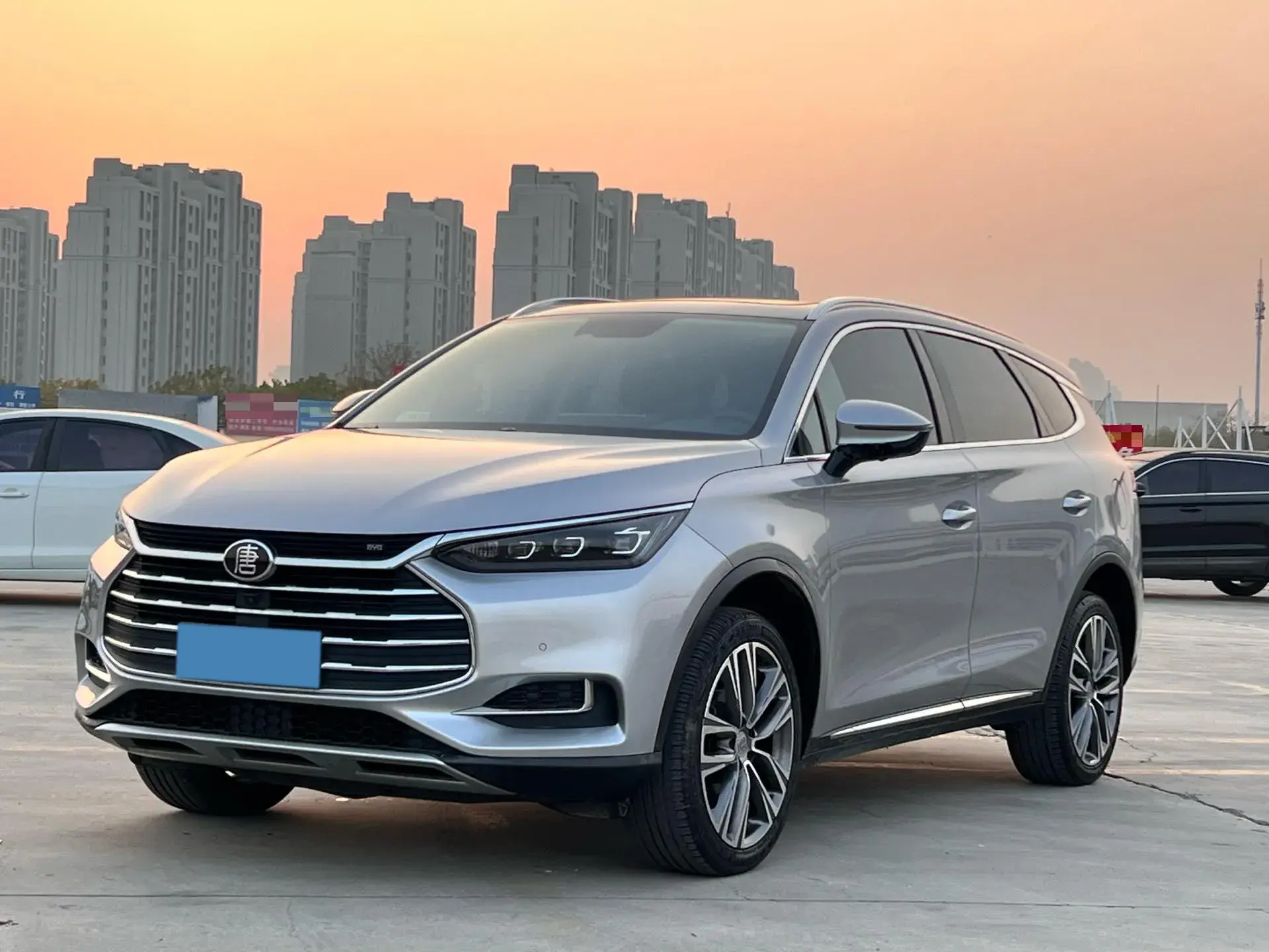 2018 BYD TANG view 1