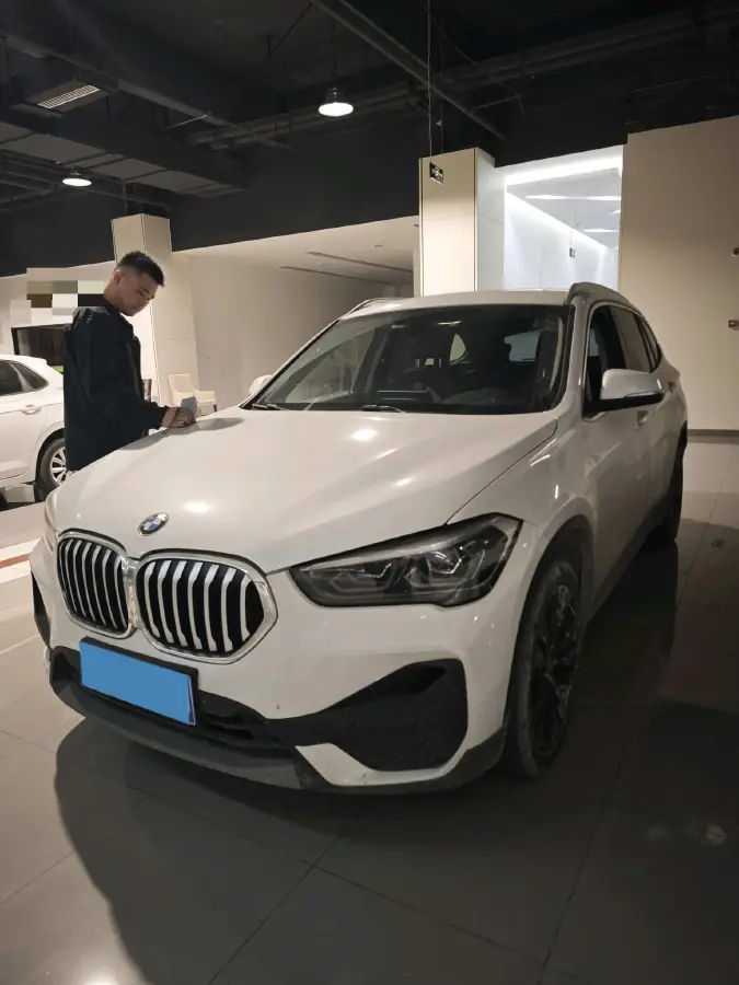 2021 BMW X1 1.5T 140HP L3 7DCT 2021 BMW X1 1.5T 140HP L3 7DCT