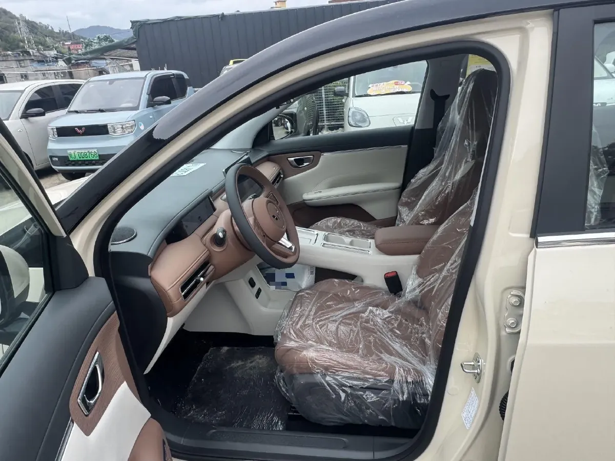 2025 WuLing BinGuo S BEV,autocango,china used car exporter,china ev exporter,chinese used car exporter,chinese used ev exporter