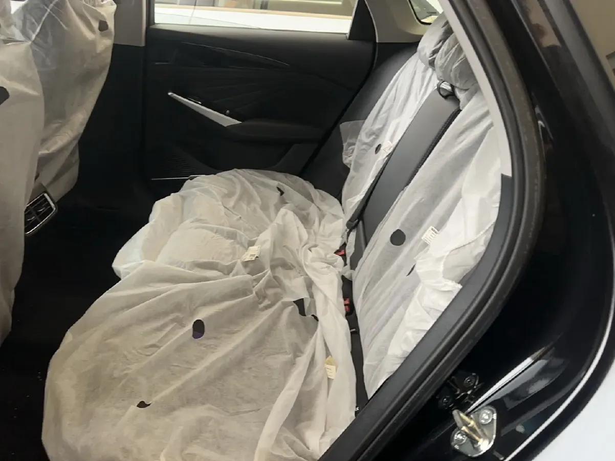 2024 Geely PrefaceL 1.5T 163HP L4 3DHT Hybrid,autocango,china used car exporter,china ev exporter,chinese used car exporter,chinese used ev exporter