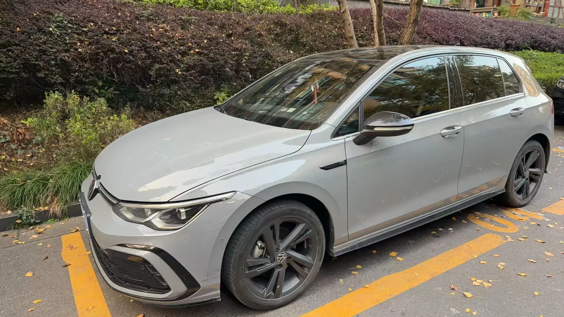 2021 VOLKSWAGEN GOLF view 1