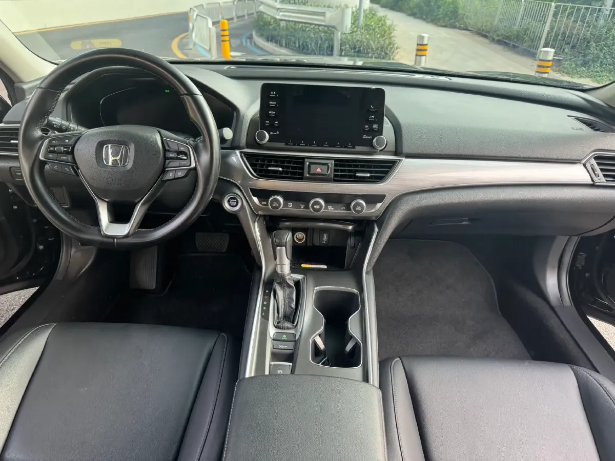 2021 Honda Accord 1.5T 194HP L4 CVT,autocango,china used car exporter,china ev exporter,chinese used car exporter,chinese used ev exporter