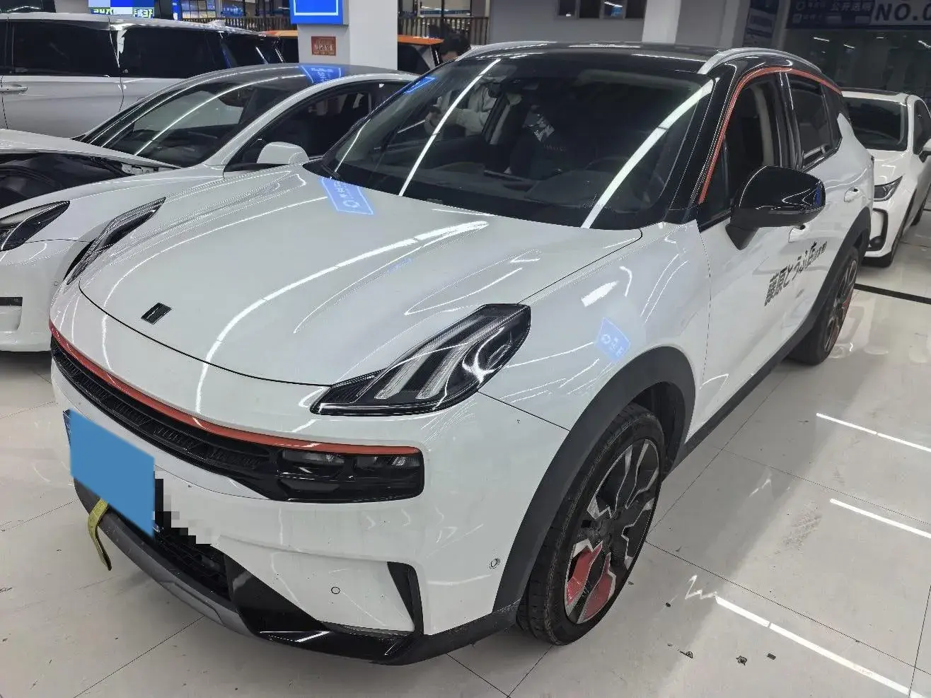 2020 LYNK&CO 06 view 1